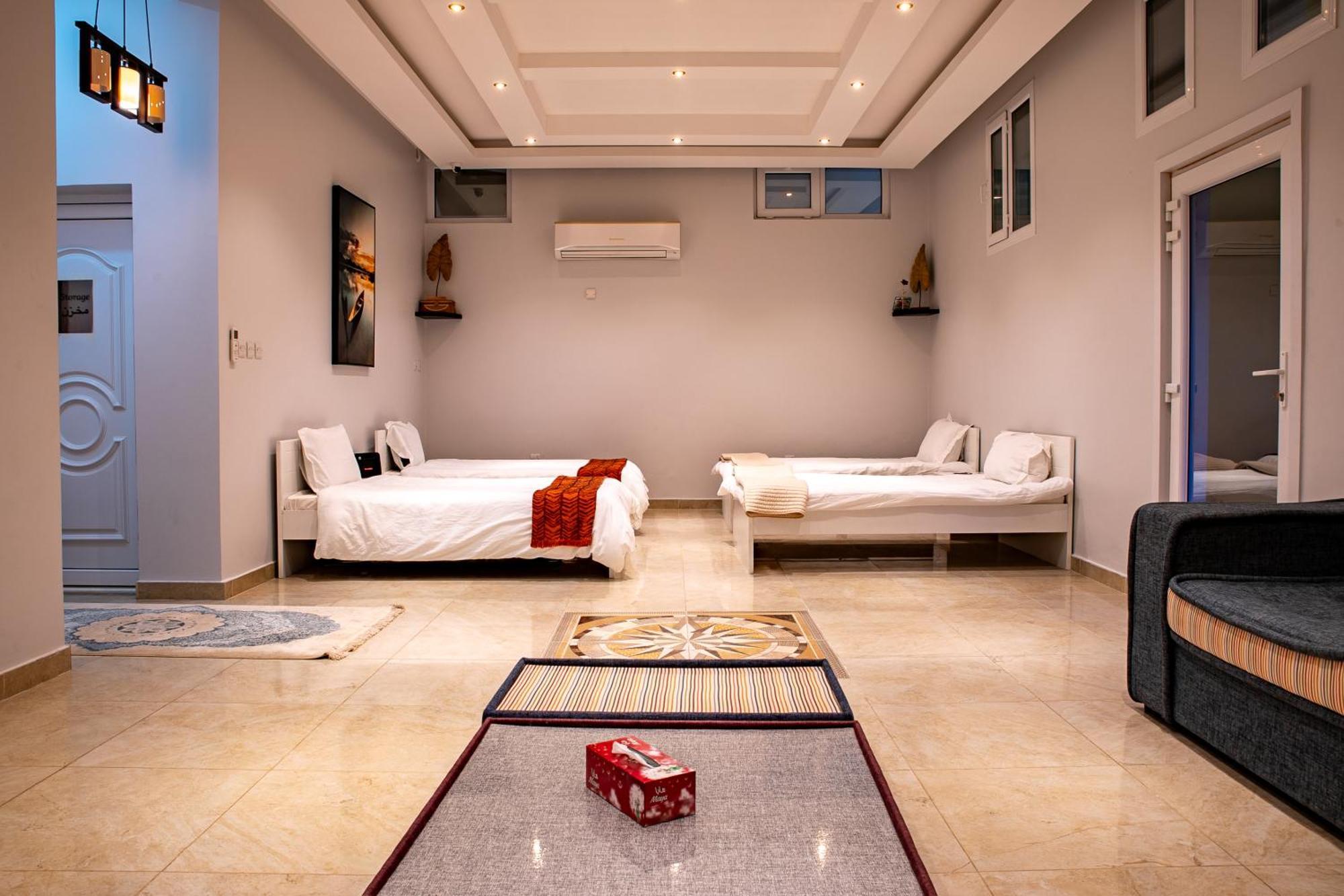 Elegant Garden Stay With 2 Living Areas, 2 Bedrooms, 1 Full And 1 Half Bath For 6 Guests Umm Al Amad Dış mekan fotoğraf